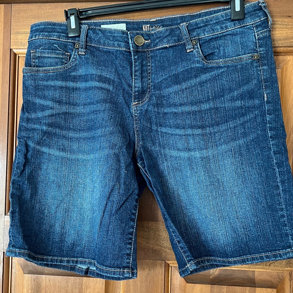 Like New Kut From the Kloth Catherine BF short